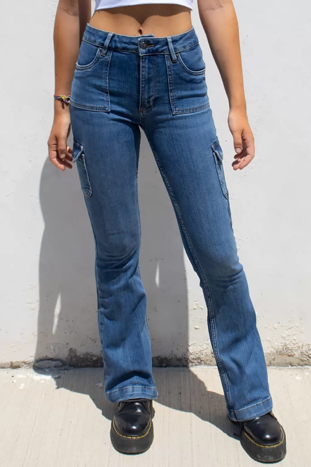 Subdued Jeans flare con tasconi< Denim