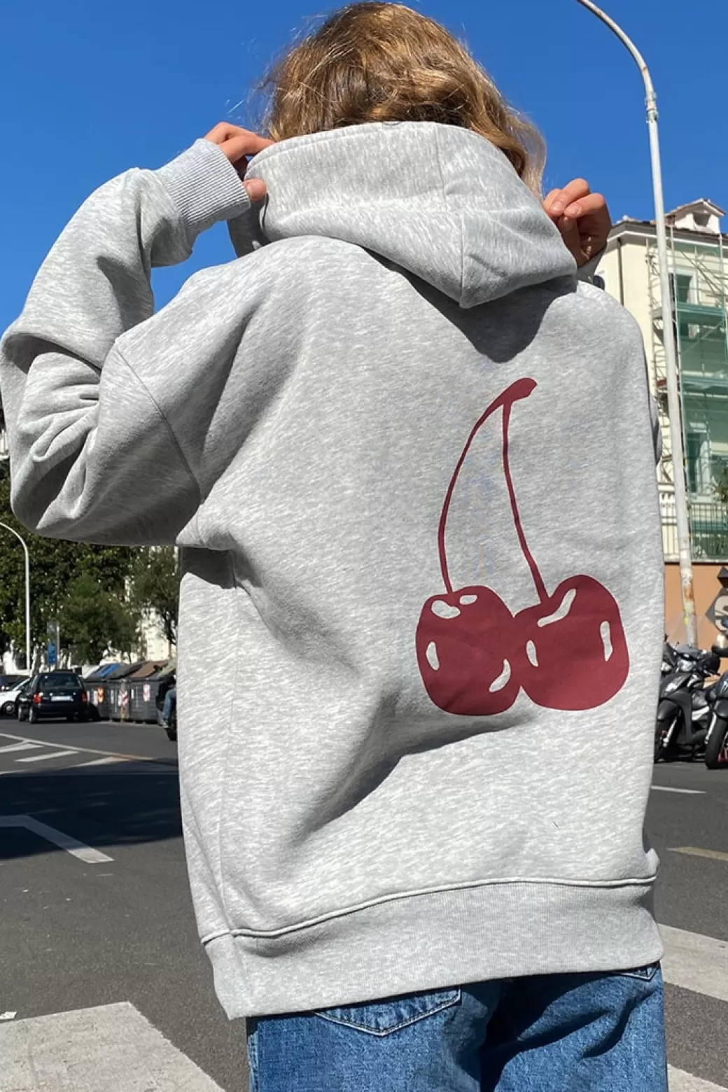 Subdued Sudadera Cherry< Graphics | Sudaderas